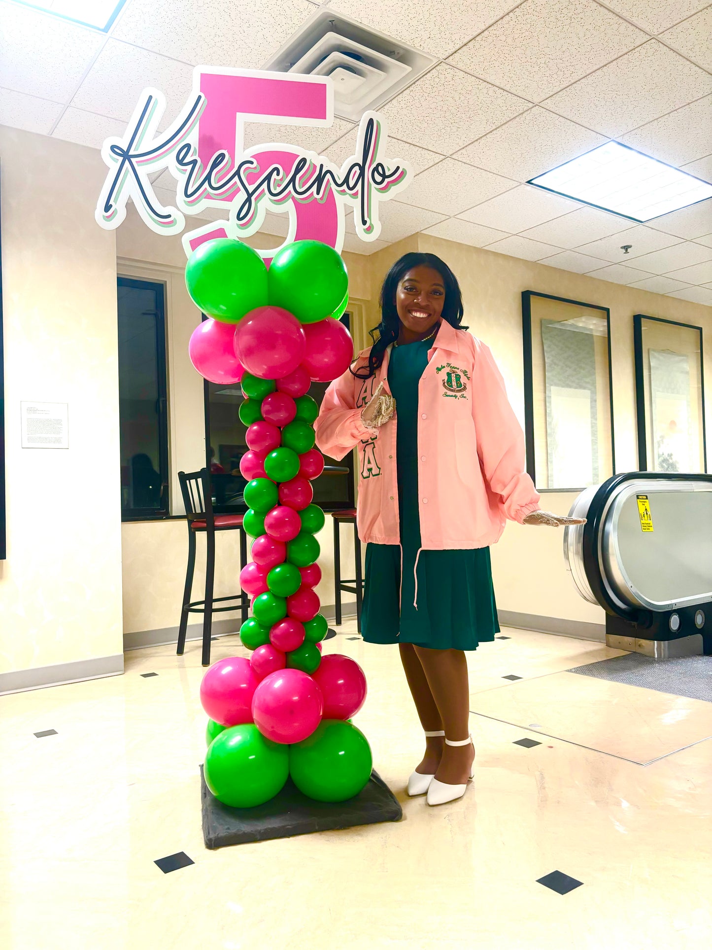 Roman Spiraled Custom Sign Balloon Tower