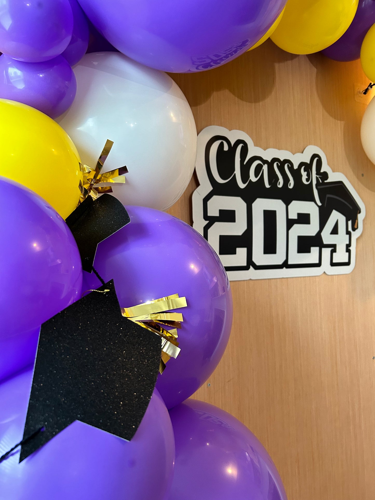 Graduation Wooden Backdrop Wall------ 3 Hour Rental